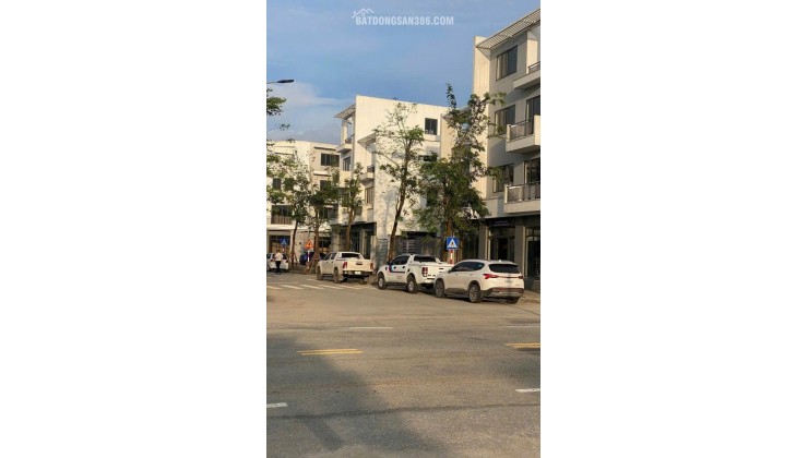 Cả đất cả nhà mặt đường Nguyễn Đổng Chi, Nam Hồng Lĩnh, Hà Tĩnh 155m2 chỉ 39,5 triệu/m2, sổ đỏ lâu dài. Liên hệ 0942683186 để biết thêm chi tiết!